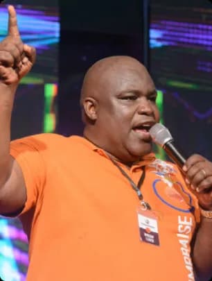 Worship minister at Marathon Messiah’s Praise, portrait 7